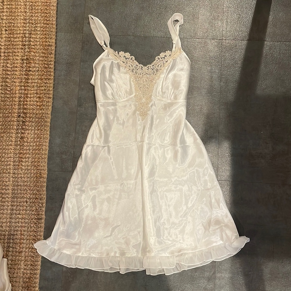 Linea Donatella silk nighty